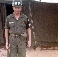 Tony Sayger (in Vietnam 1966)